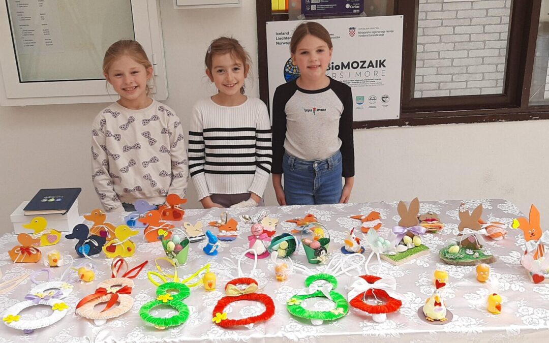 USKRŠNJA PRODAJNA IZLOŽBA UČENIČKE ZADRUGE
