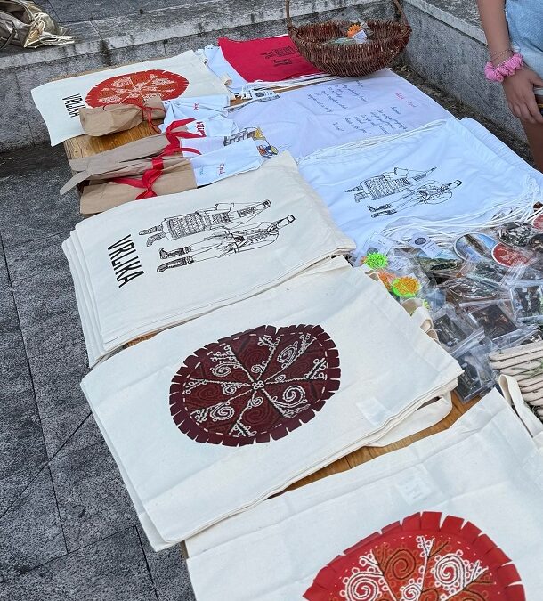 Dan grada Vrlike i proslava Gospe od Ružarija